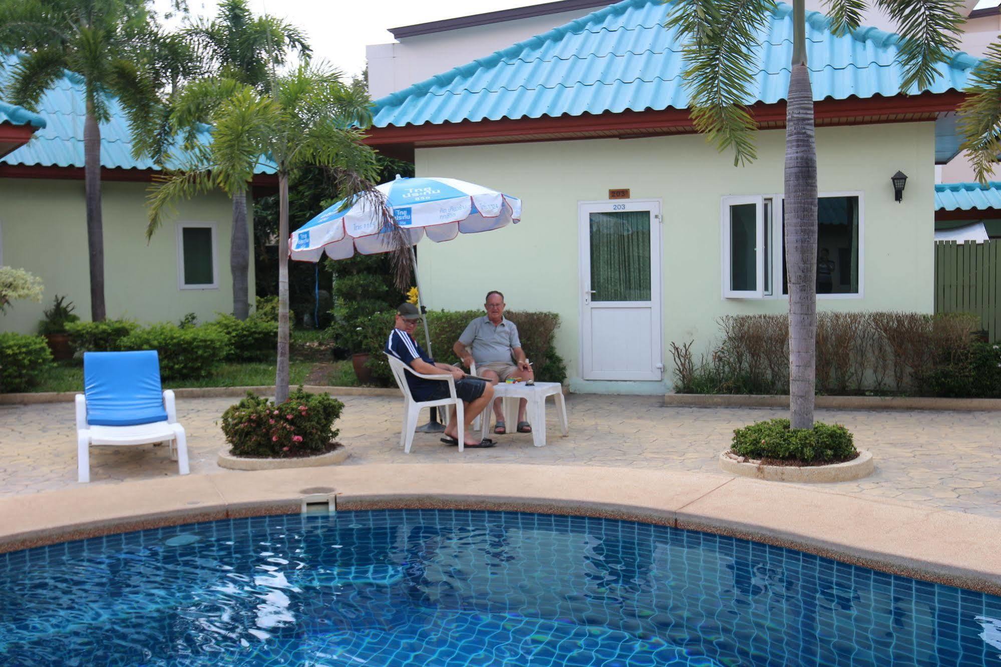 Ponderosa Resort Nong Prue Bagian luar foto