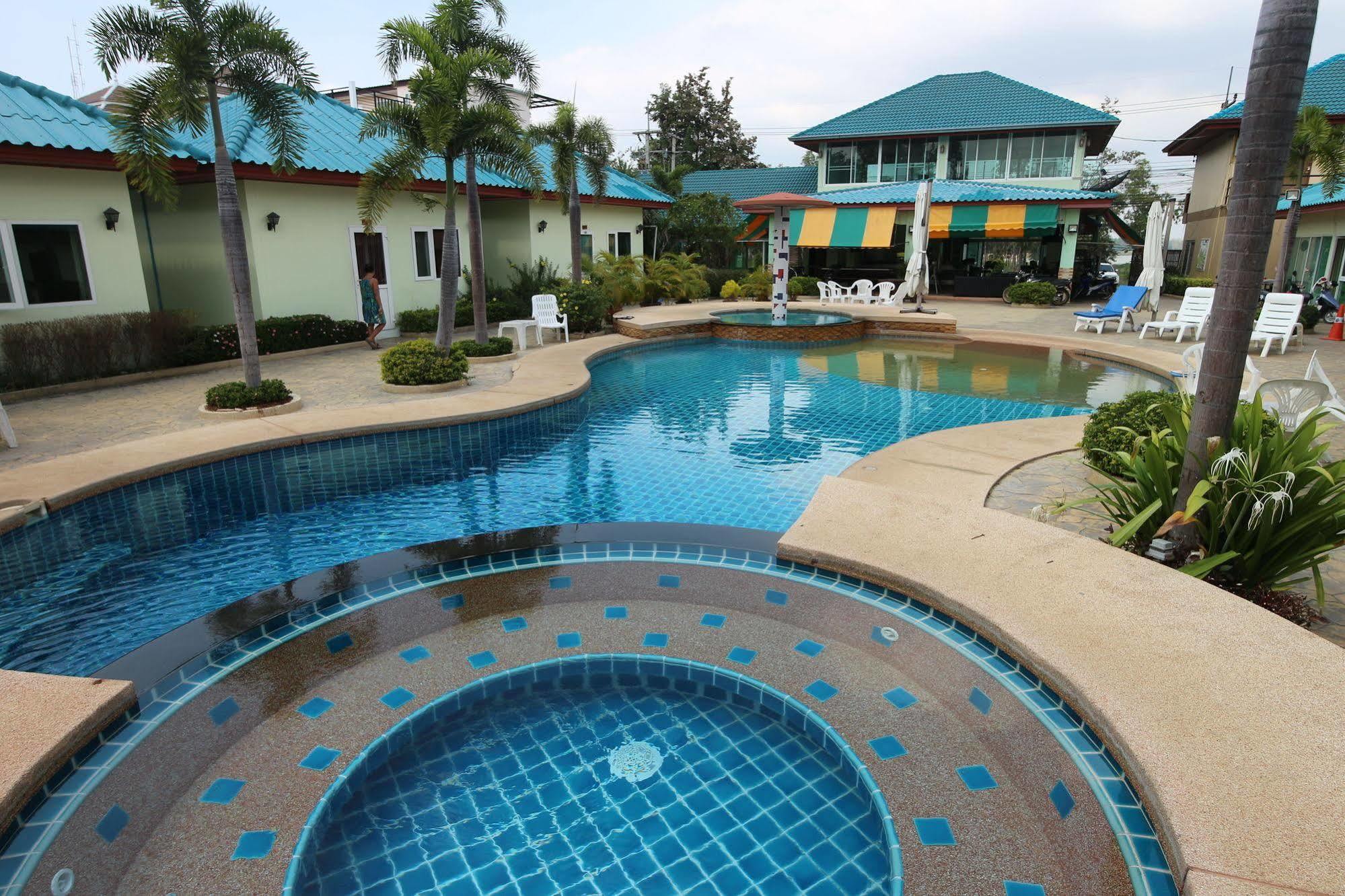 Ponderosa Resort Nong Prue Bagian luar foto